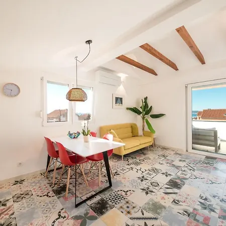Aurora Apartment *