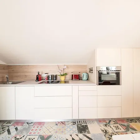 Aurora Apartment