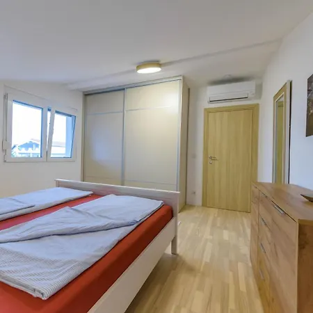 Apartment Aurora *